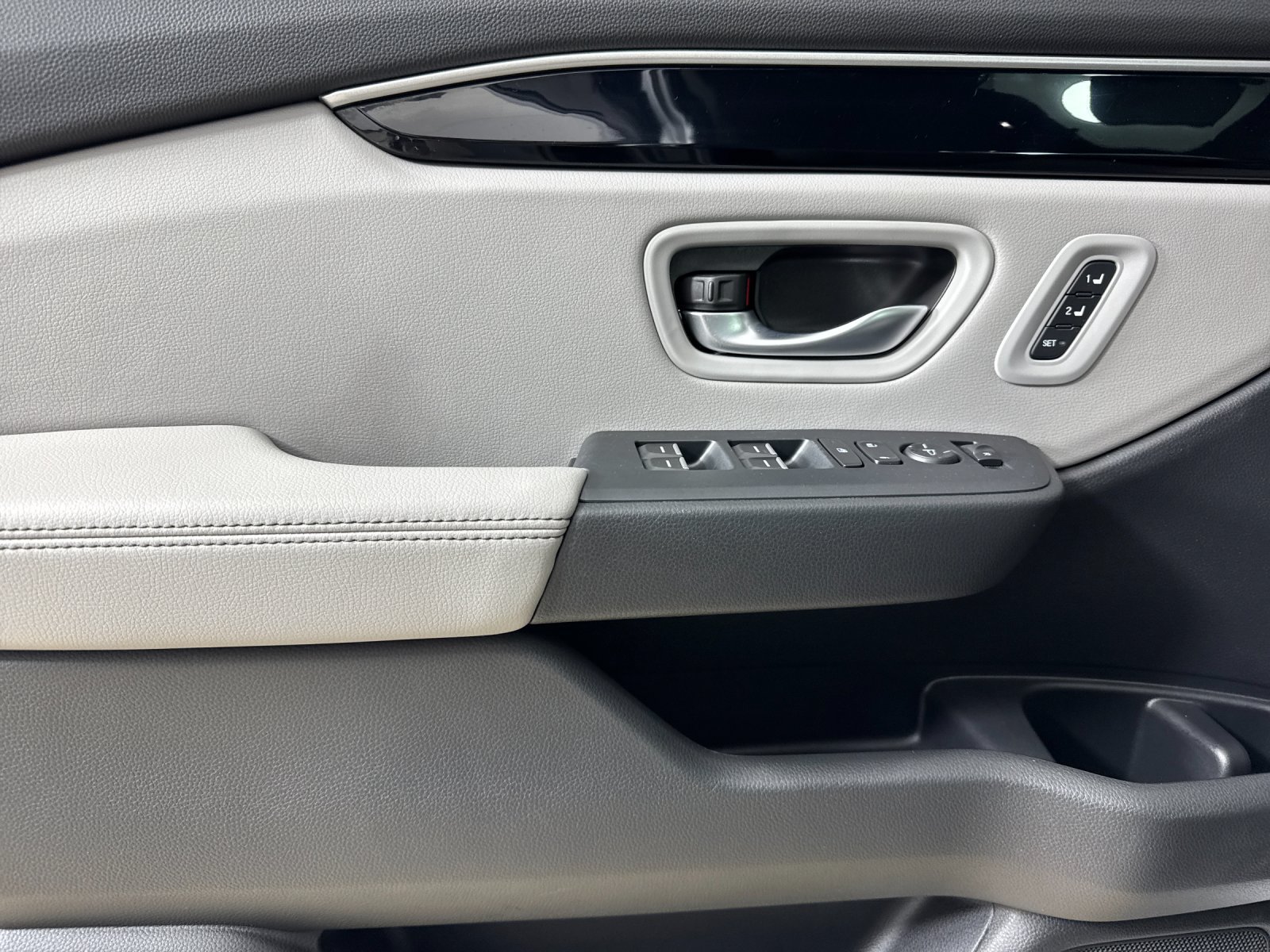 Certified 2025 Honda Pilot EX-L image 11
