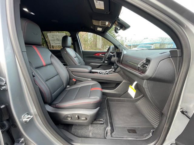 New 2026 Chevrolet Traverse RS w/ LPO, Floor Liner Package FWD image 26