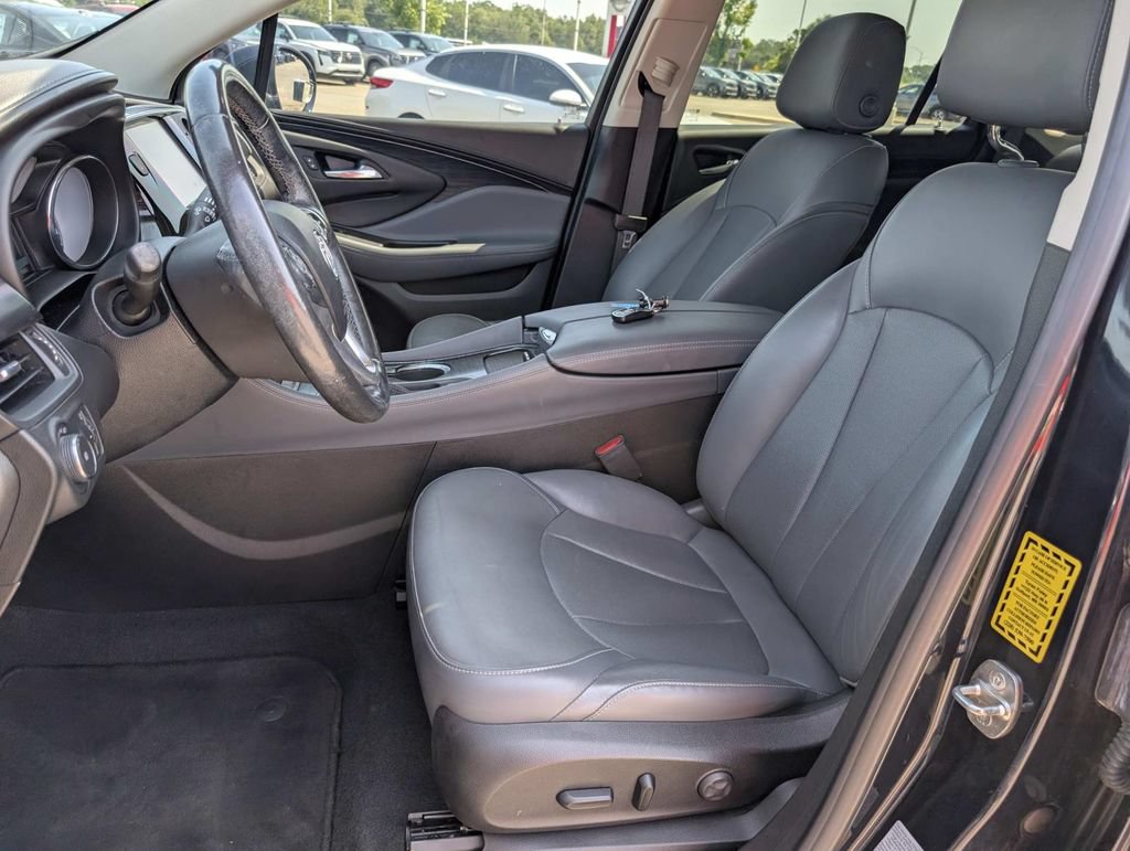 Used 2020 Buick Envision Essence FWD image 17