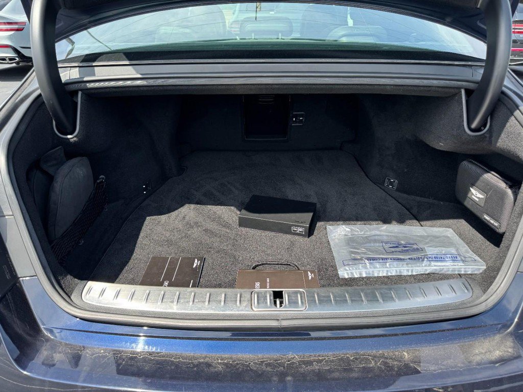 Used 2023 Genesis G90 3.5T AWD/4WD image 7