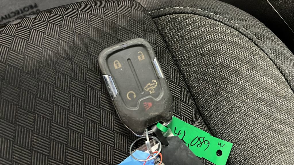 Used 2021 GMC Sierra 2500 SLE w/ X31 Off-Road Package image 40