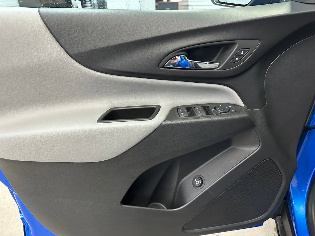 Used 2024 Chevrolet Equinox LT w/ LPO, Floor Liner Package image 7