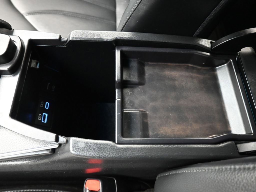 Used 2022 Toyota Avalon XLE w/ Moonroof Package image 24