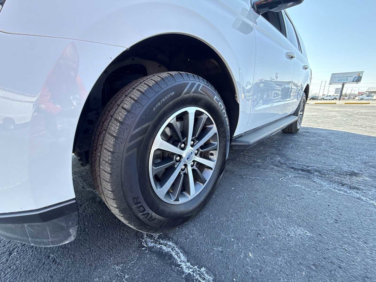 Used 2019 Ford Expedition XLT image 18