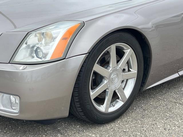 Used 2005 Cadillac XLR image 8
