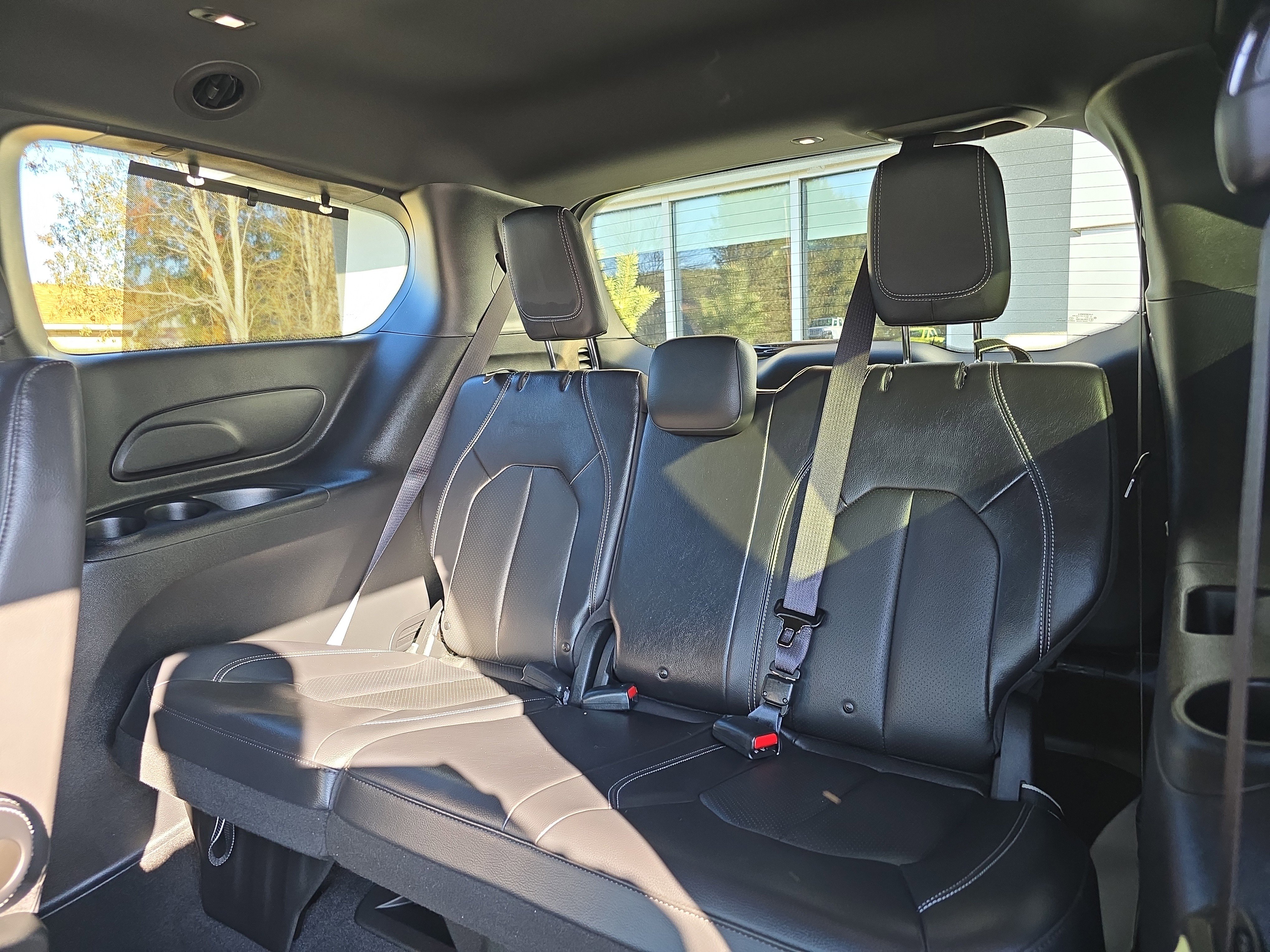 Used 2021 Chrysler Pacifica Touring-L w/ S Appearance Package image 14