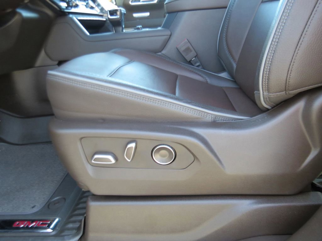Used 2024 GMC Sierra 1500 Denali w/ Denali Reserve Package AWD/4WD image 25