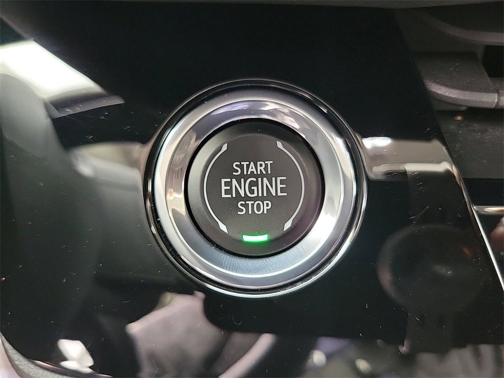 Used 2025 Buick Envision Sport Touring image 29