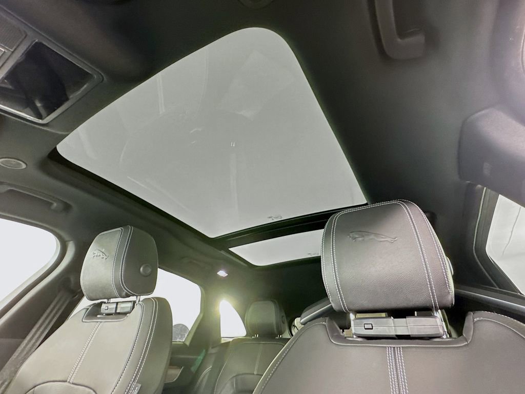 New 2026 Jaguar F-PACE R-Dynamic S image 21