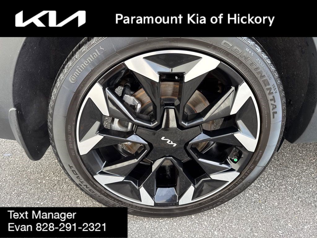 Used 2024 Kia Sorento EX w/ Panoramic Sunroof Package image 9