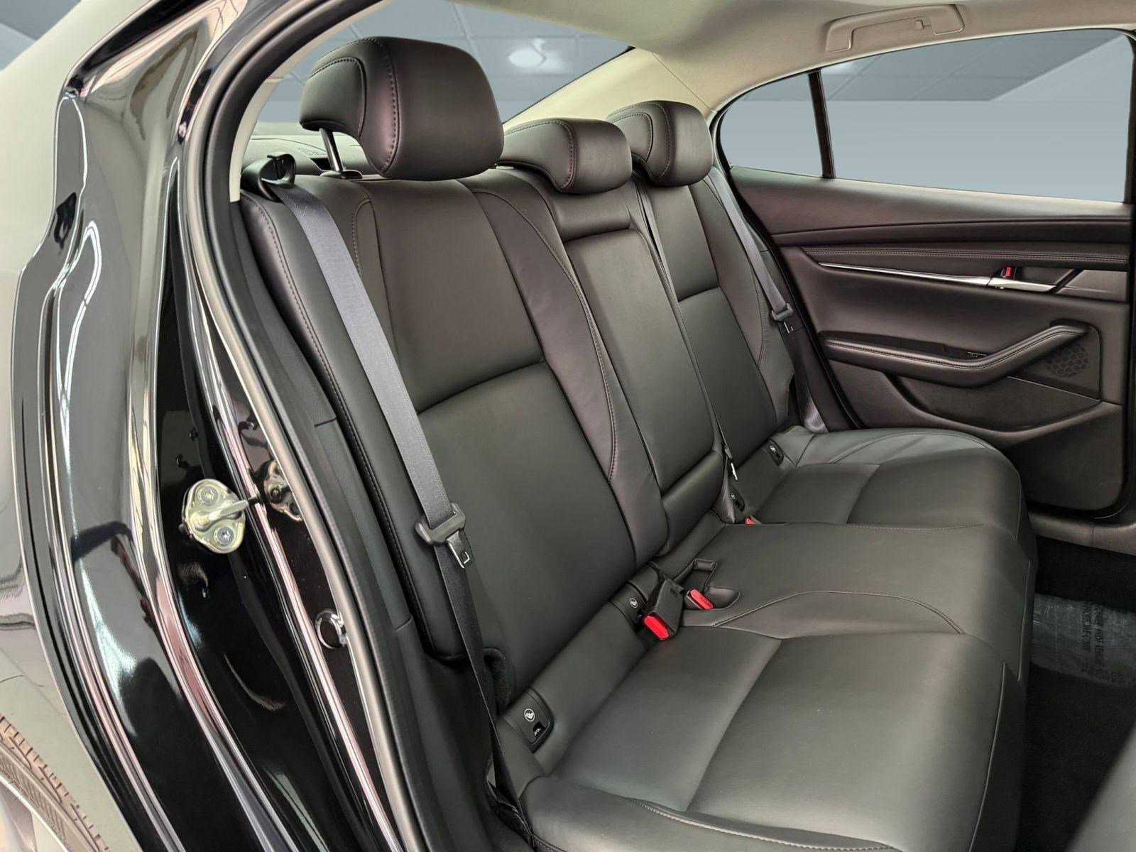 Used 2025 MAZDA MAZDA3 s image 23