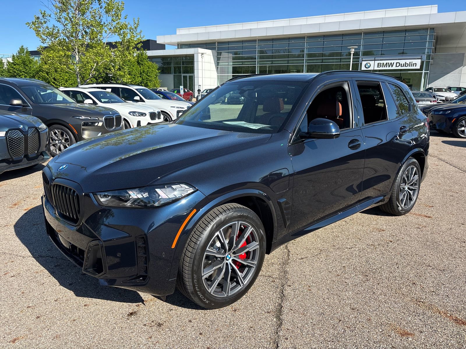 New 2026 BMW X5 xDrive50e w/ M Sport Package AWD/4WD image 1