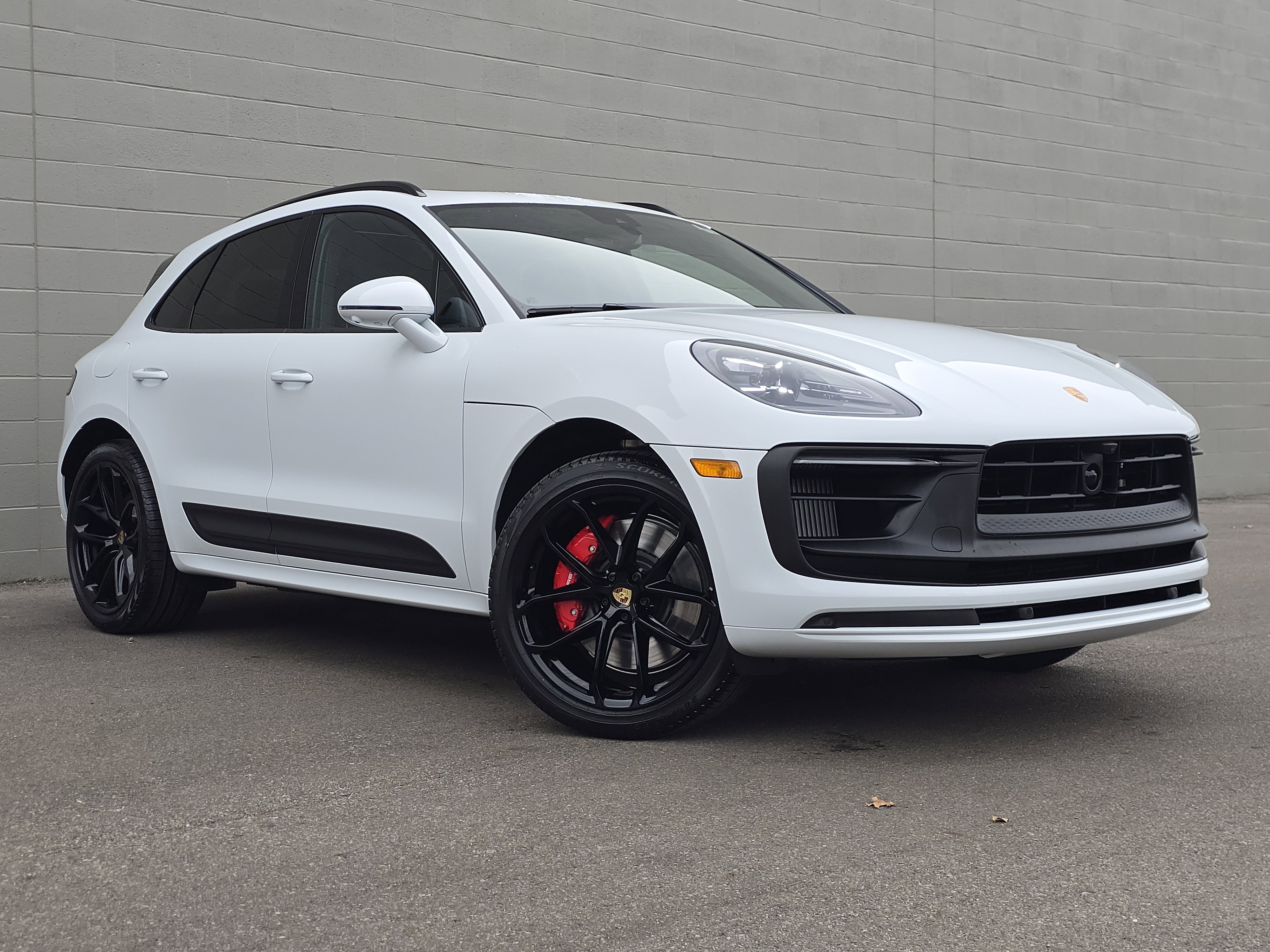 New 2026 Porsche Macan GTS image 7