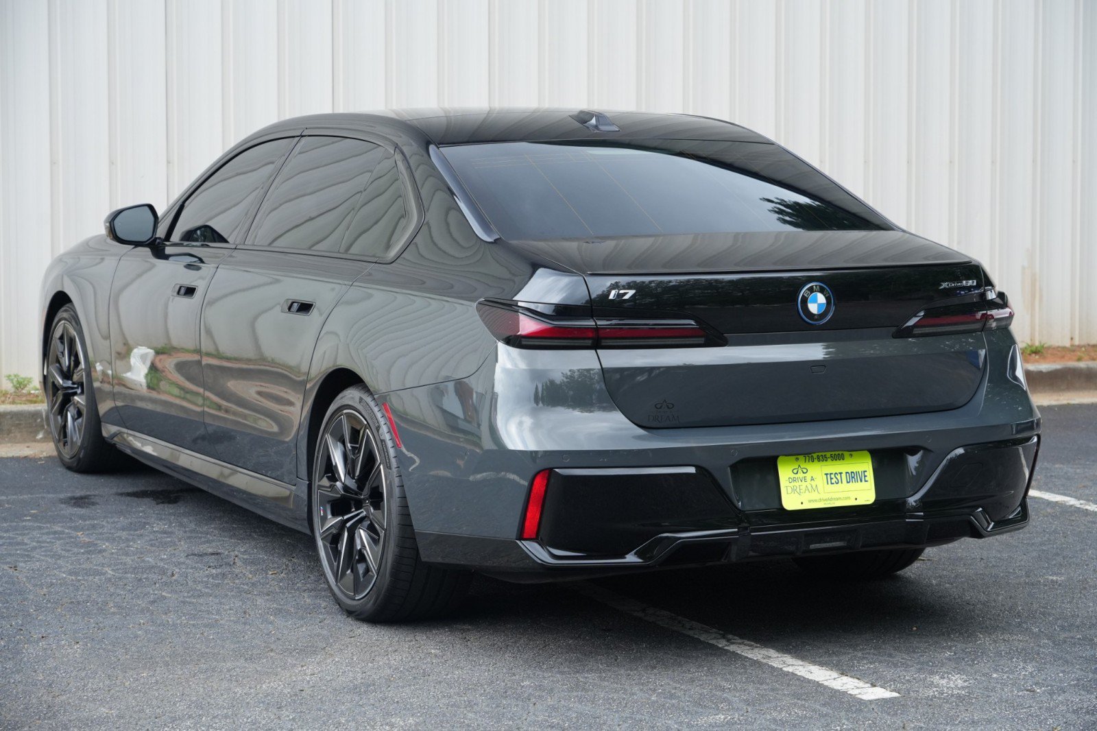 Used 2023 BMW i7 xDrive60 w/ Executive Package 2 AWD/4WD image 63