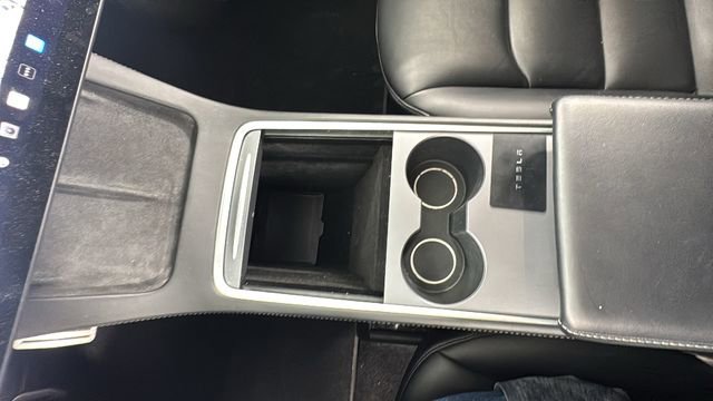 Used 2021 Tesla Model Y Performance image 25