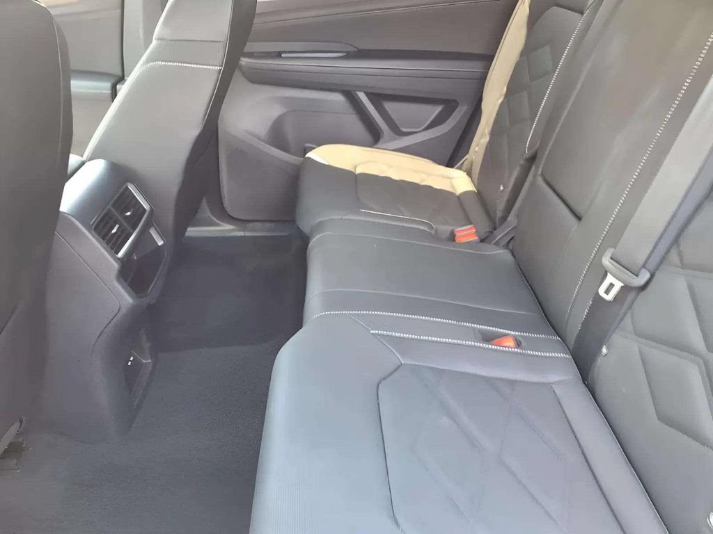 Used 2026 Volkswagen Atlas Cross Sport SE FWD image 10