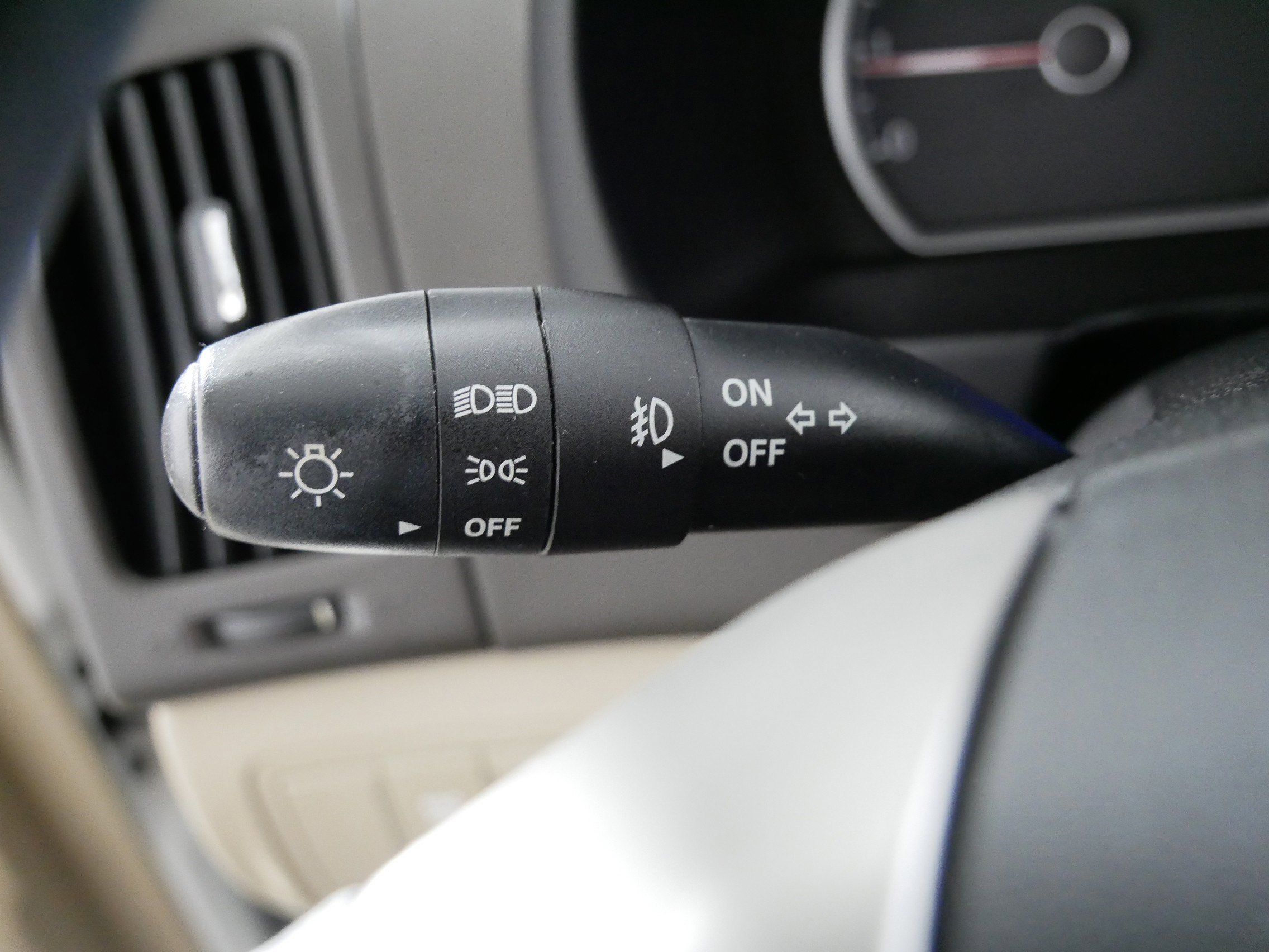 Used 2010 Hyundai Elantra GLS w/ Popular Equipment Pkg 2 image 30