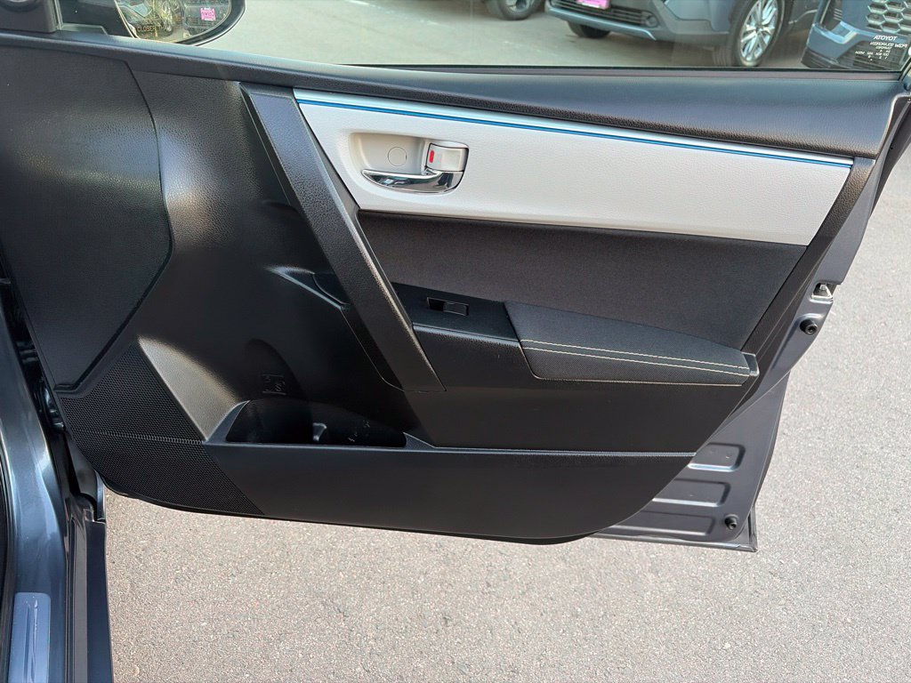 Used 2015 Toyota Corolla LE w/ Body Protection Package #1 FWD image 10
