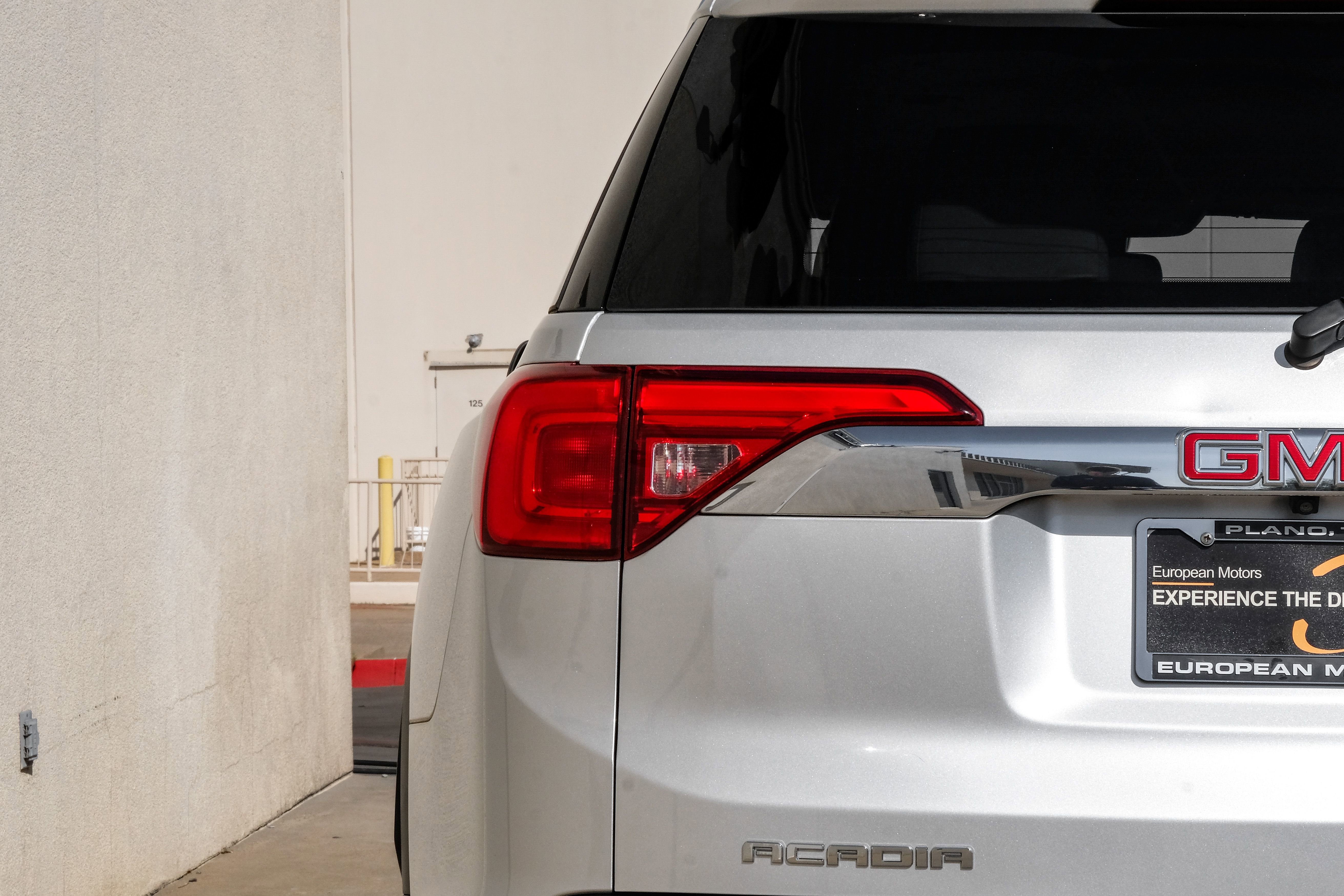 Used 2018 GMC Acadia SLT FWD image 49