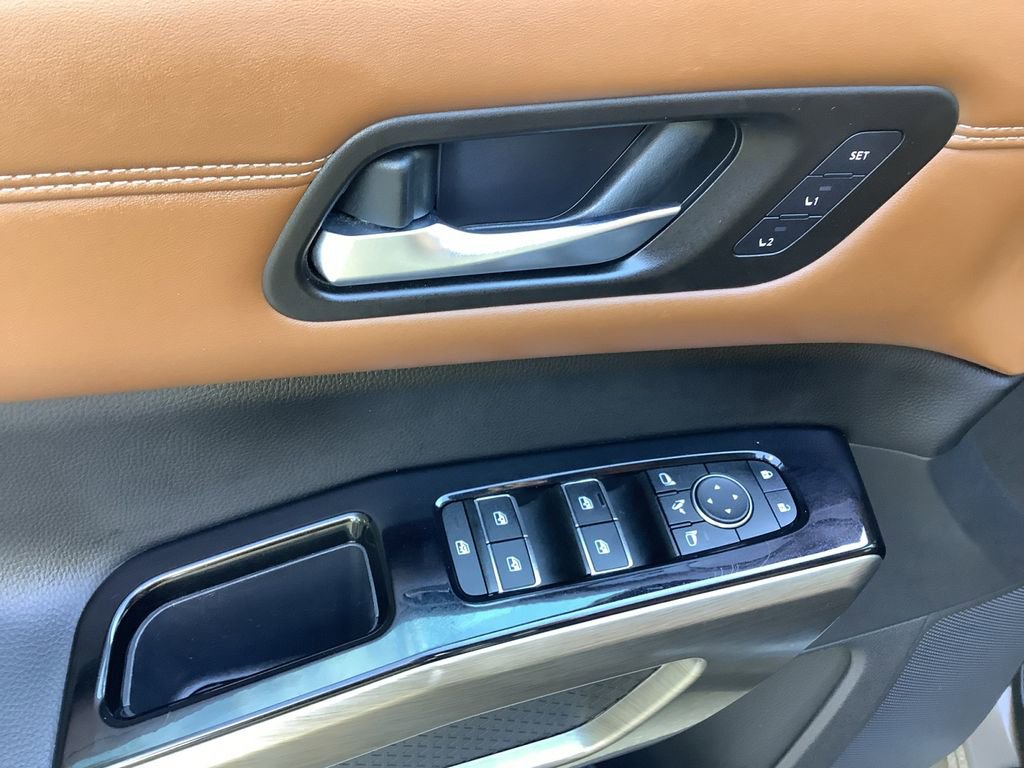 Used 2023 Nissan Pathfinder Platinum image 23