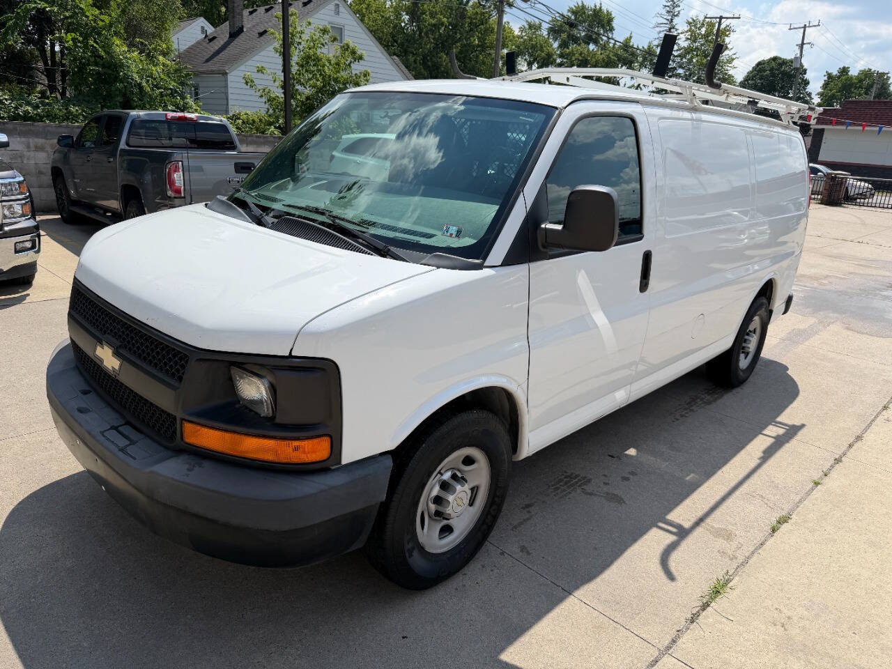 Used 2012 Chevrolet Express 2500 w/ Cold Climate Package RWD image 2