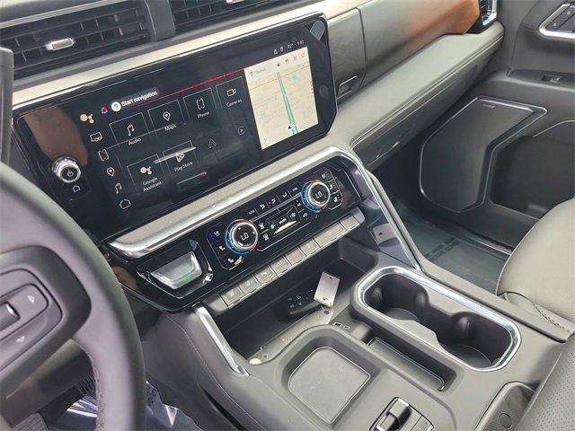 New 2025 GMC Sierra 2500 Denali w/ Denali Reserve Package image 14