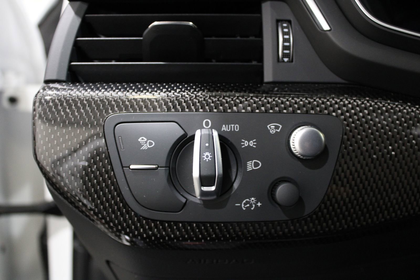 Used 2021 Audi S4 Prestige w/ Prestige Package image 25