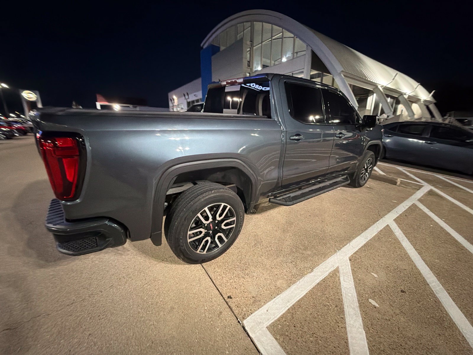 Used 2021 GMC Sierra 1500 AT4 w/ AT4 Premium Package AWD/4WD image 16