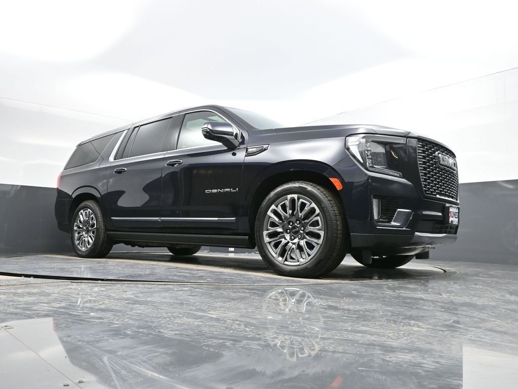 Used 2023 GMC Yukon XL Denali Ultimate image 34