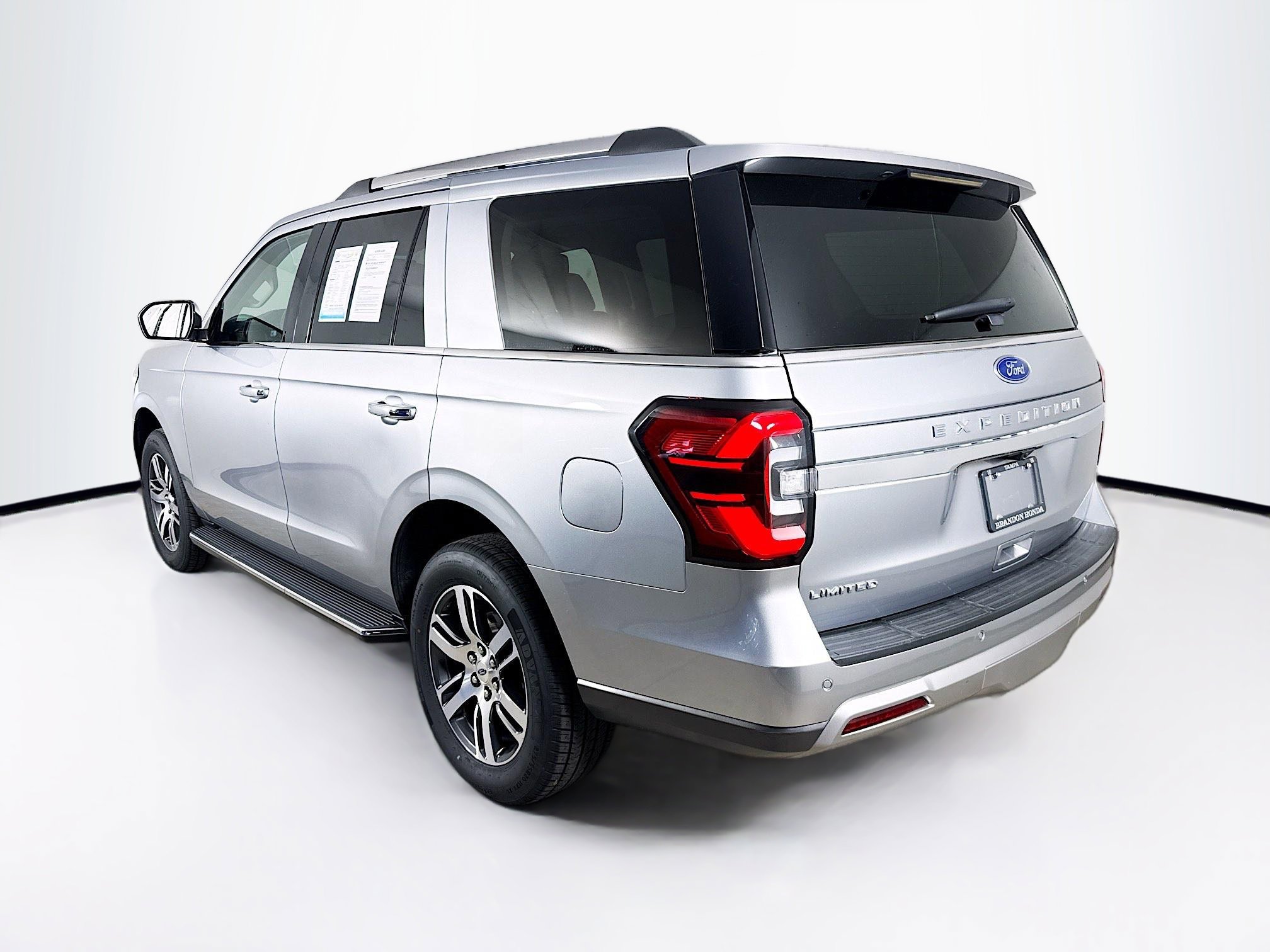 Used 2022 Ford Expedition Limited image 32