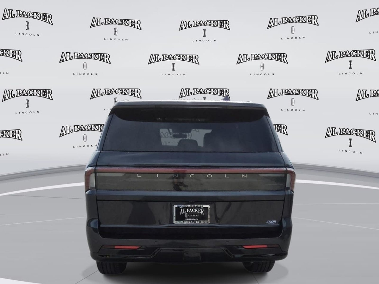 New 2027 Lincoln Navigator Reserve w/ Jet Appearance Package AWD/4WD image 4