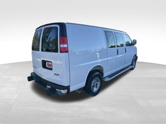 Used 2025 GMC Savana 2500 w/ Driver Convenience Package RWD image 4