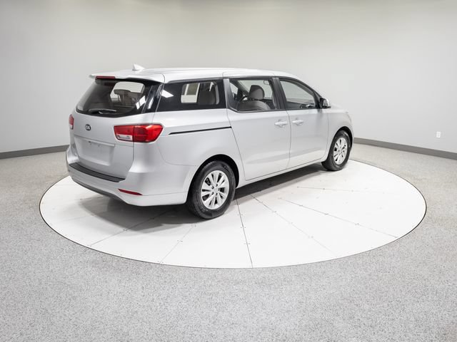 Used 2018 Kia Sedona L FWD image 28
