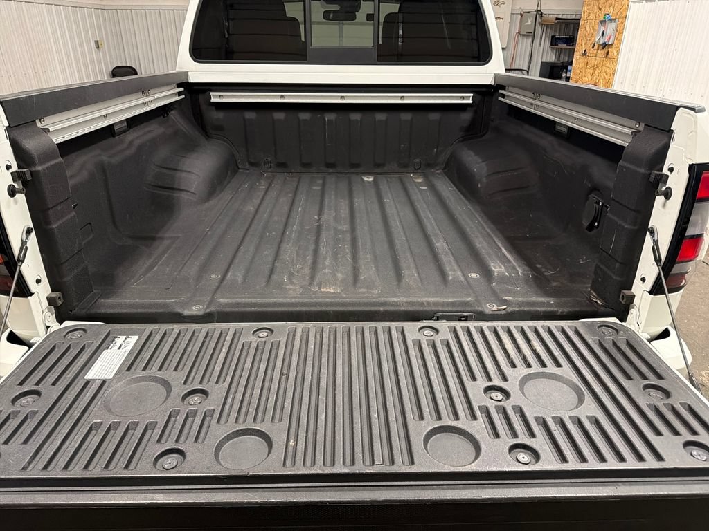 Used 2022 Nissan Frontier SV w/ SV Premium Package AWD/4WD image 13