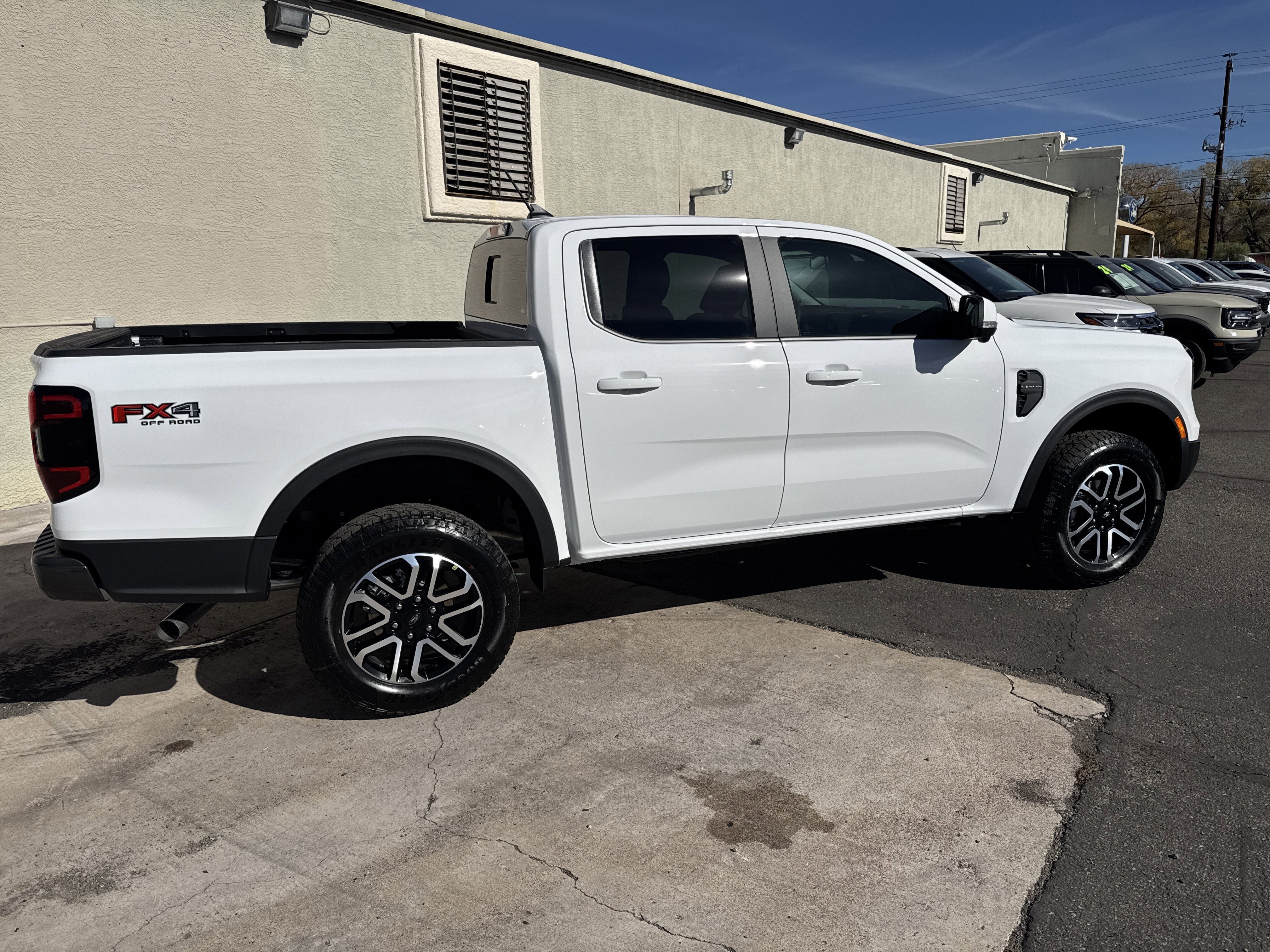 New 2025 Ford Ranger Lariat w/ FX4 Off-Road Package image 9