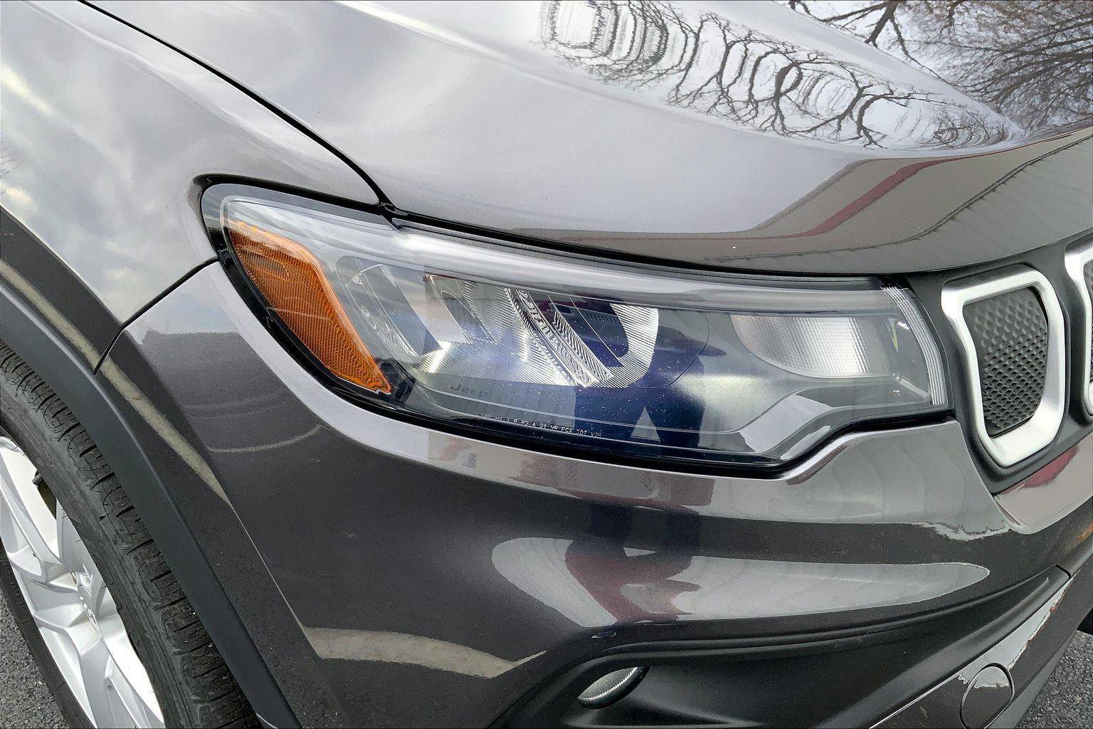 Used 2022 Jeep Compass Latitude image 27