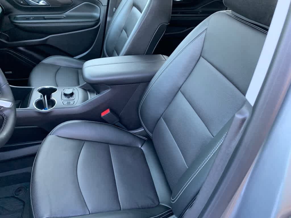 Used 2024 GMC Terrain SLT w/ Infotainment Package II image 16