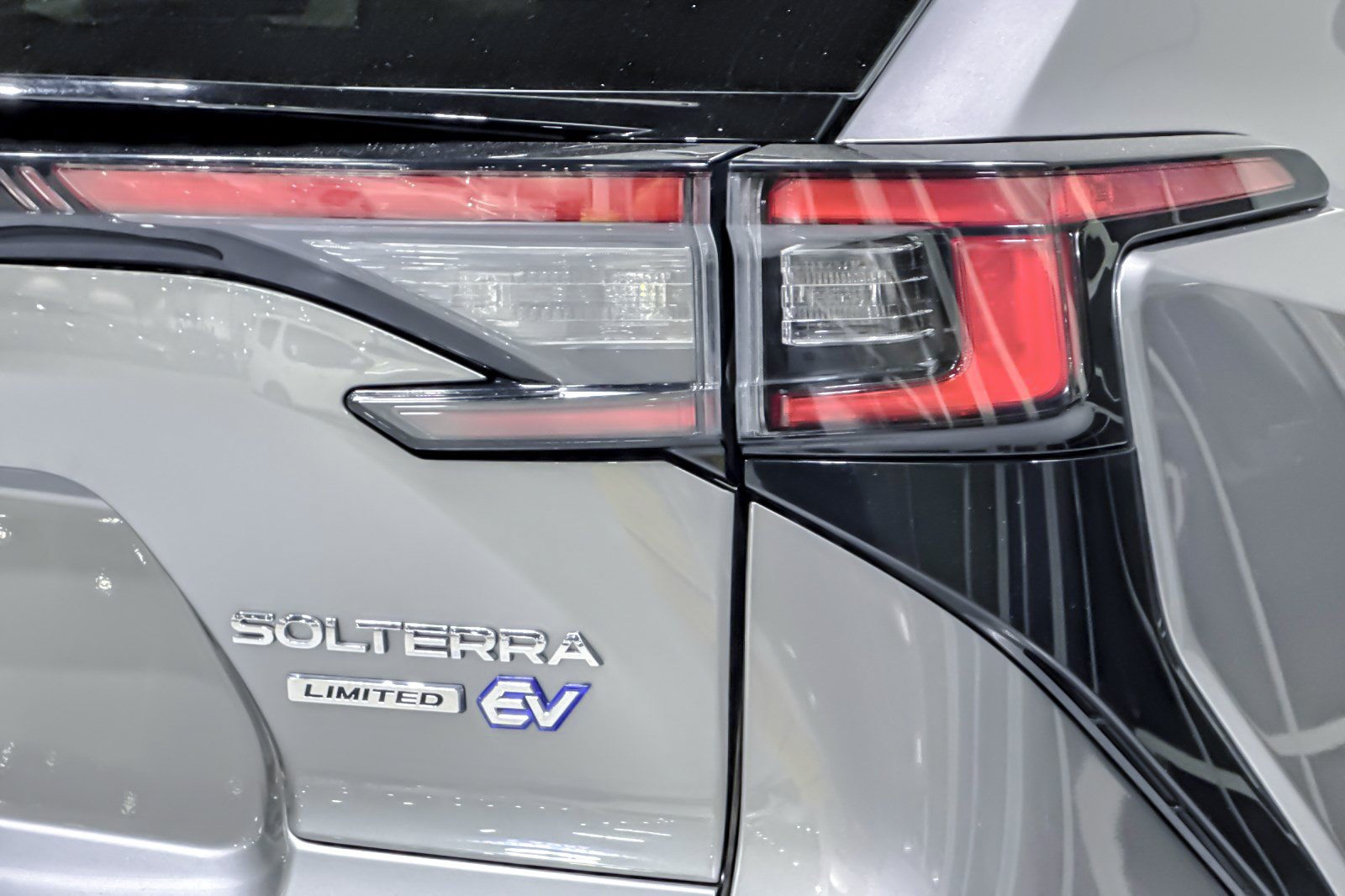 Used 2023 Subaru Solterra AWD image 29