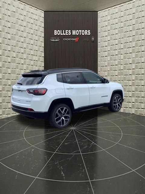 Certified 2025 Jeep Compass Limited w/ Elite Group AWD/4WD image 4