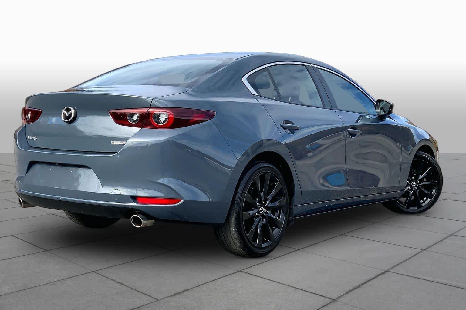 Used 2023 MAZDA MAZDA3 s FWD image 12