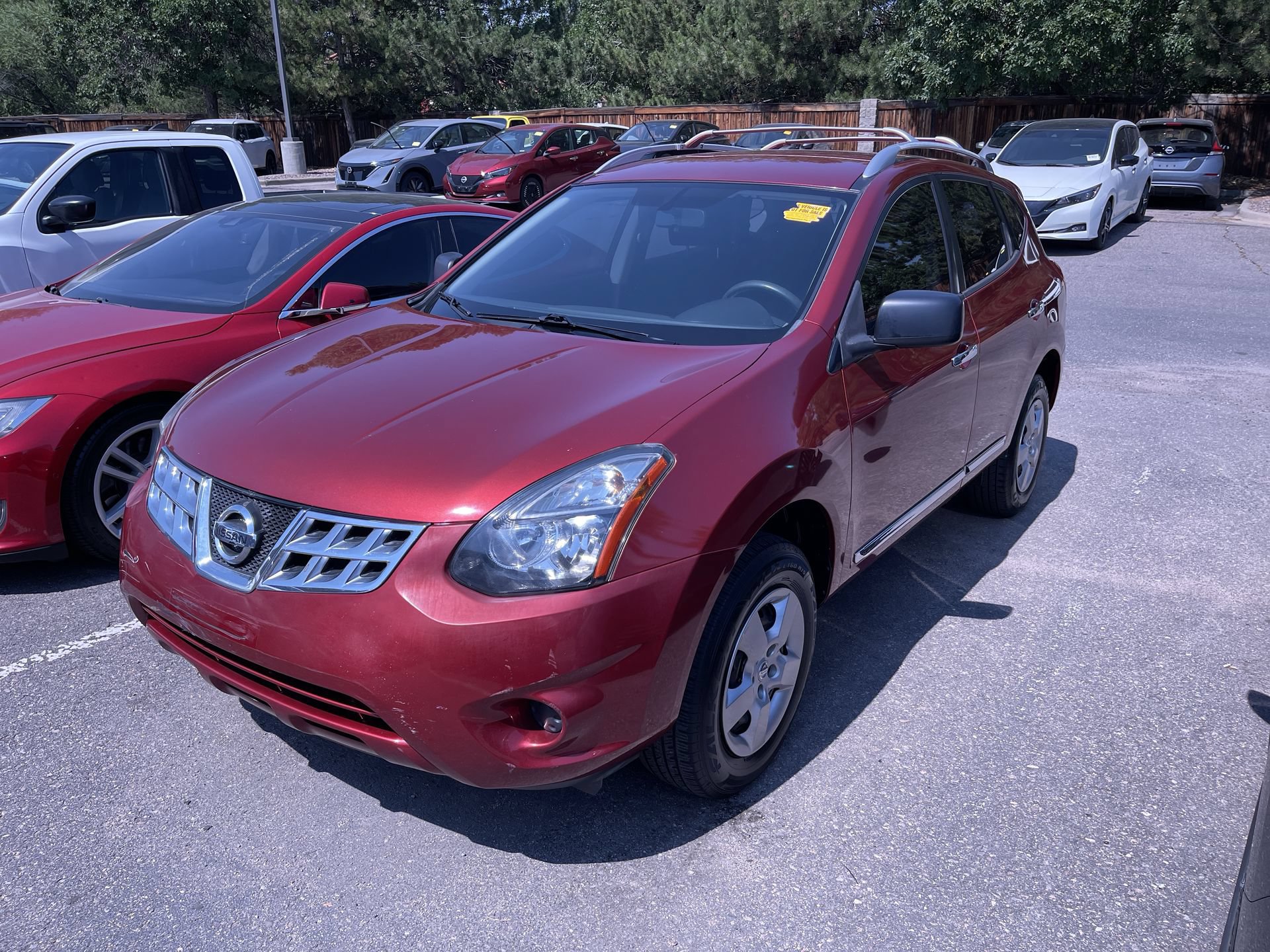 Used 2014 Nissan Rogue S w/ Convenience Package AWD/4WD image 2