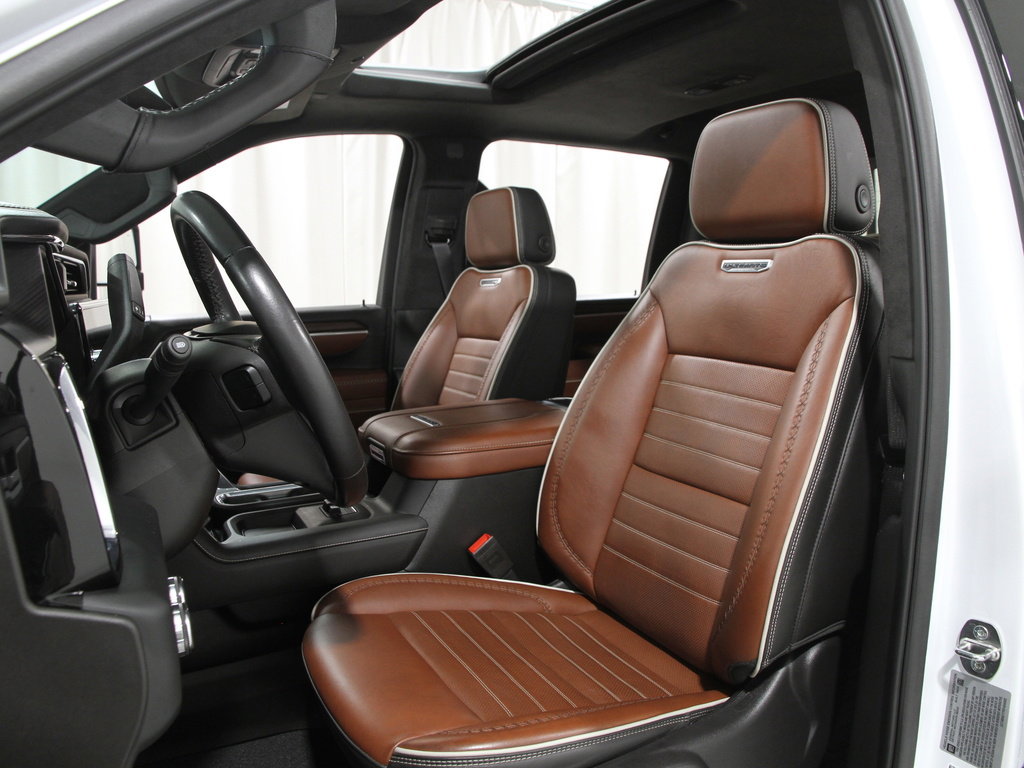 Used 2024 GMC Sierra 2500 Denali Ultimate w/ LPO, GMC Protection Package image 5