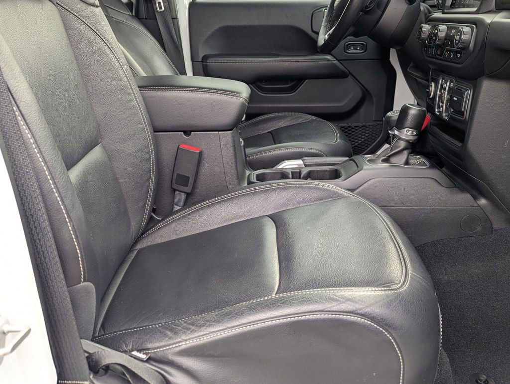 Used 2018 Jeep Wrangler Unlimited Sahara image 26
