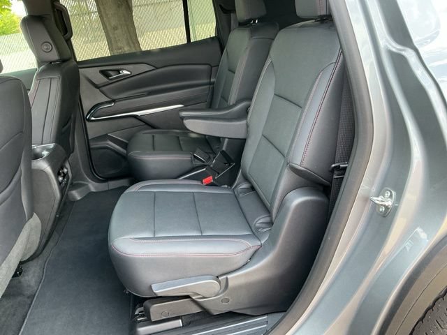Used 2025 Chevrolet Traverse Z71 AWD/4WD image 19