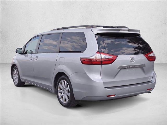 Used 2013 Toyota Sienna LE AWD/4WD image 23