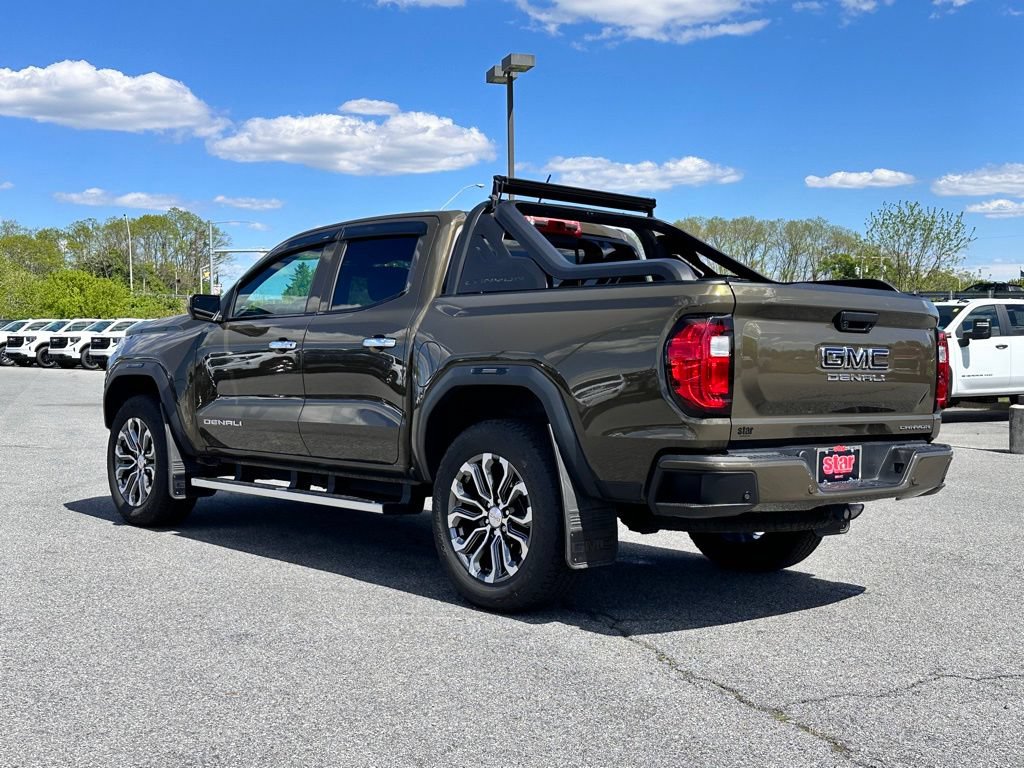Used 2024 GMC Canyon Denali AWD/4WD image 8