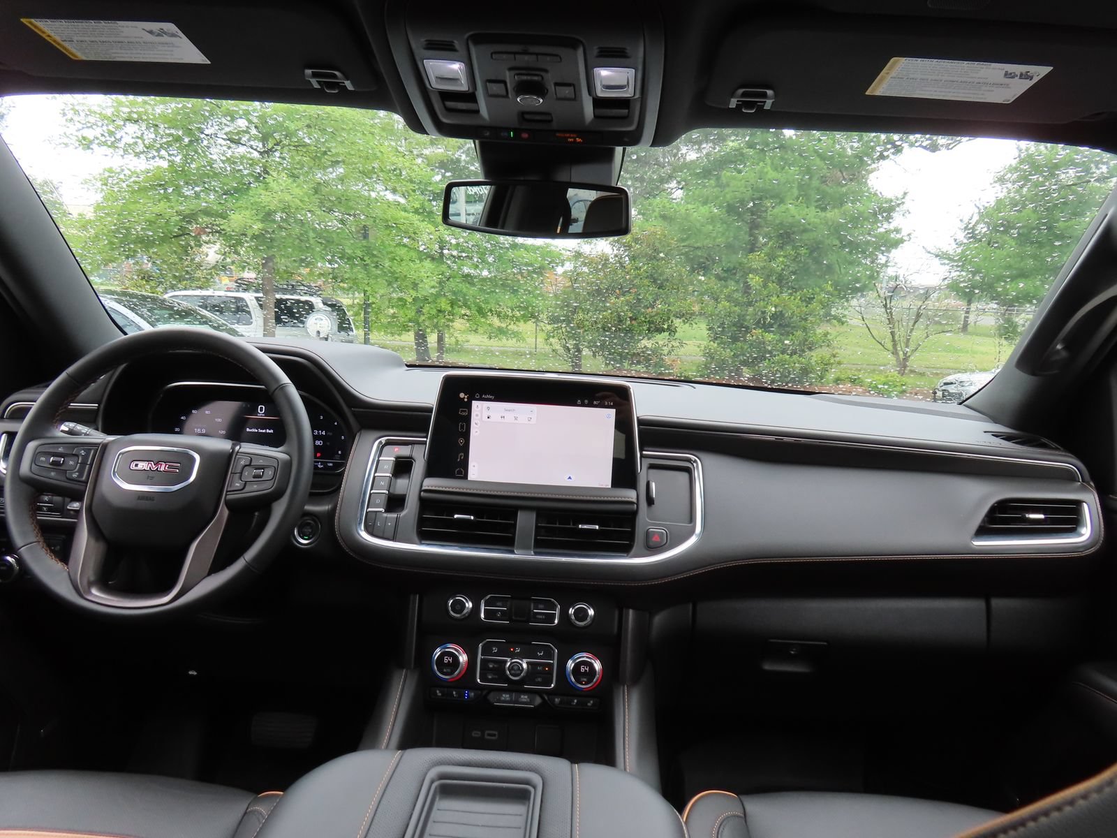 Used 2024 GMC Yukon XL AT4 w/ AT4 Premium Package AWD/4WD image 17