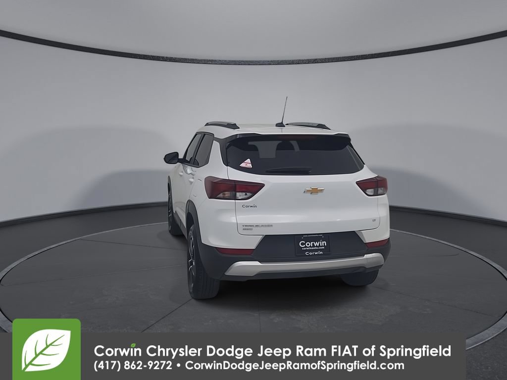 Used 2025 Chevrolet TrailBlazer LT AWD/4WD image 12