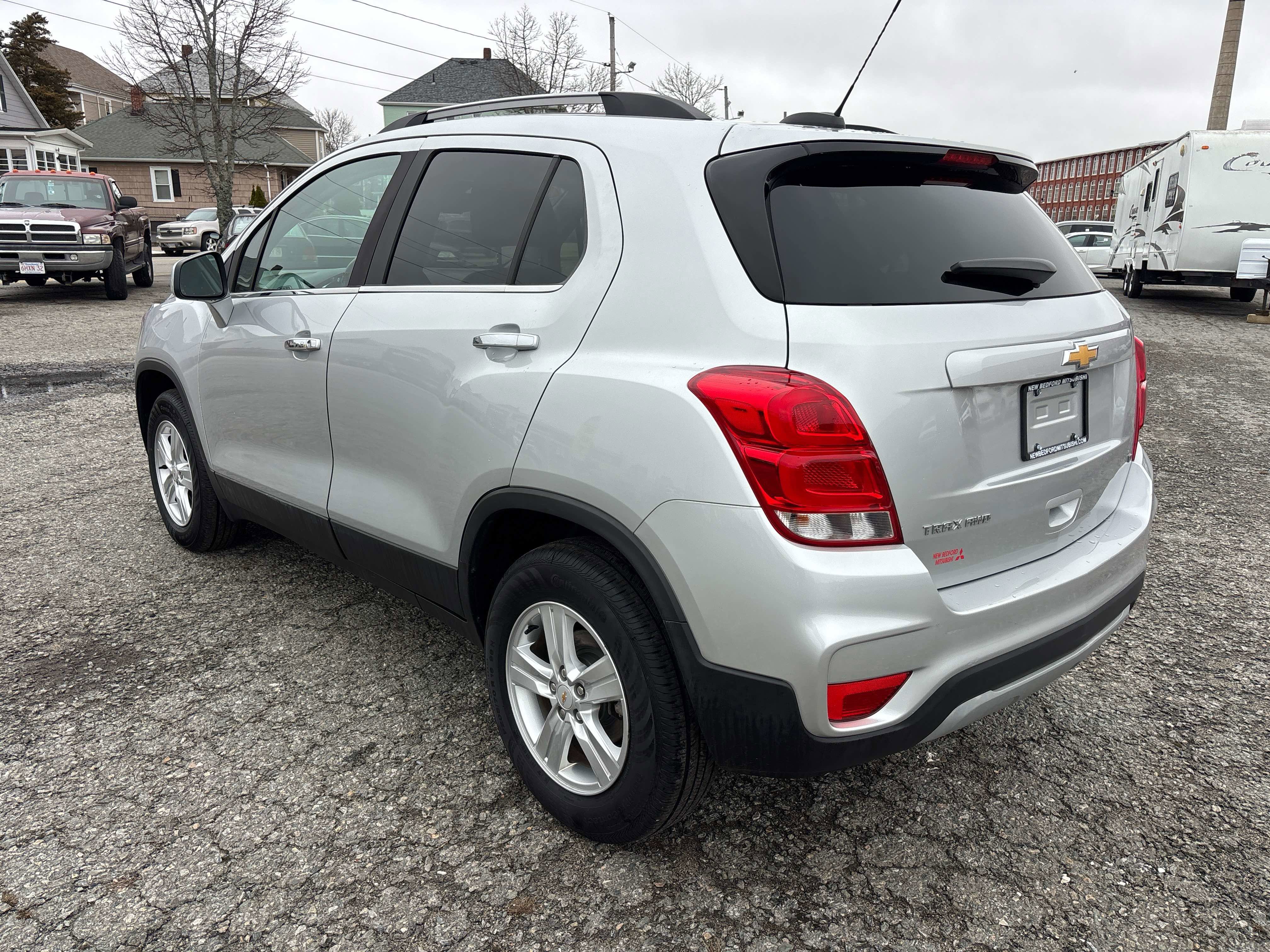 Used 2019 Chevrolet Trax LT w/ LT Convenience Package image 7