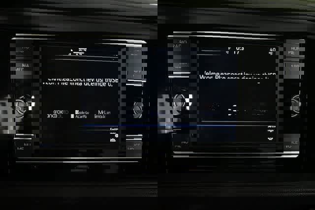 Certified 2022 Volkswagen Jetta SE image 6